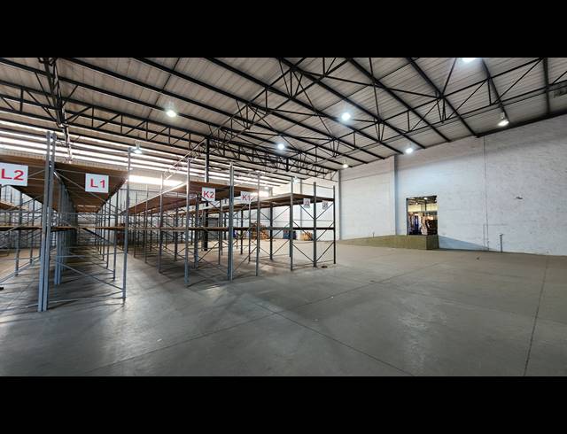 1,551M² WAREHOUSE TO LET IN SPARTAN